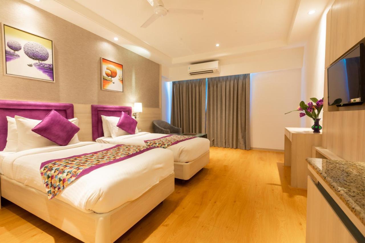Freesia By Express Inn Pālghar Extérieur photo