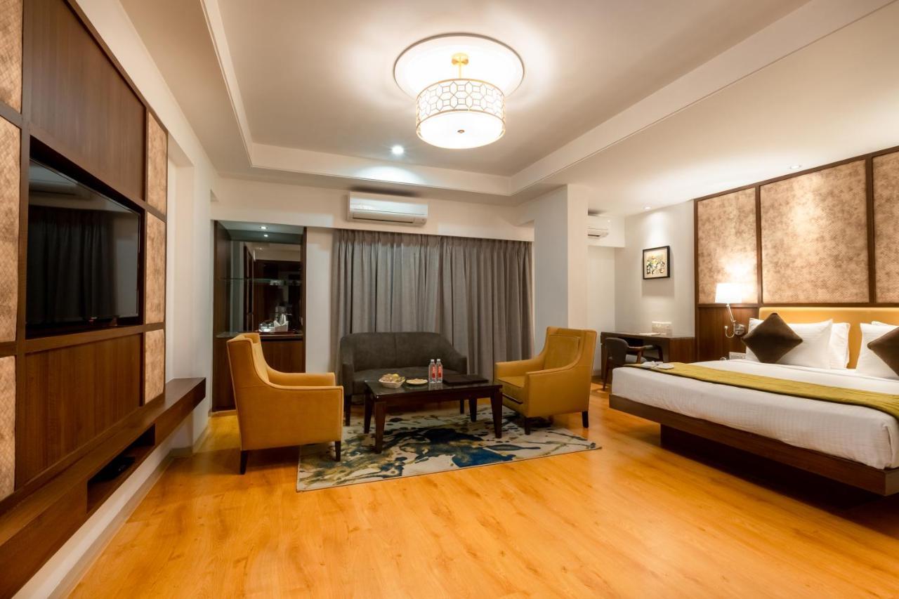 Freesia By Express Inn Pālghar Extérieur photo