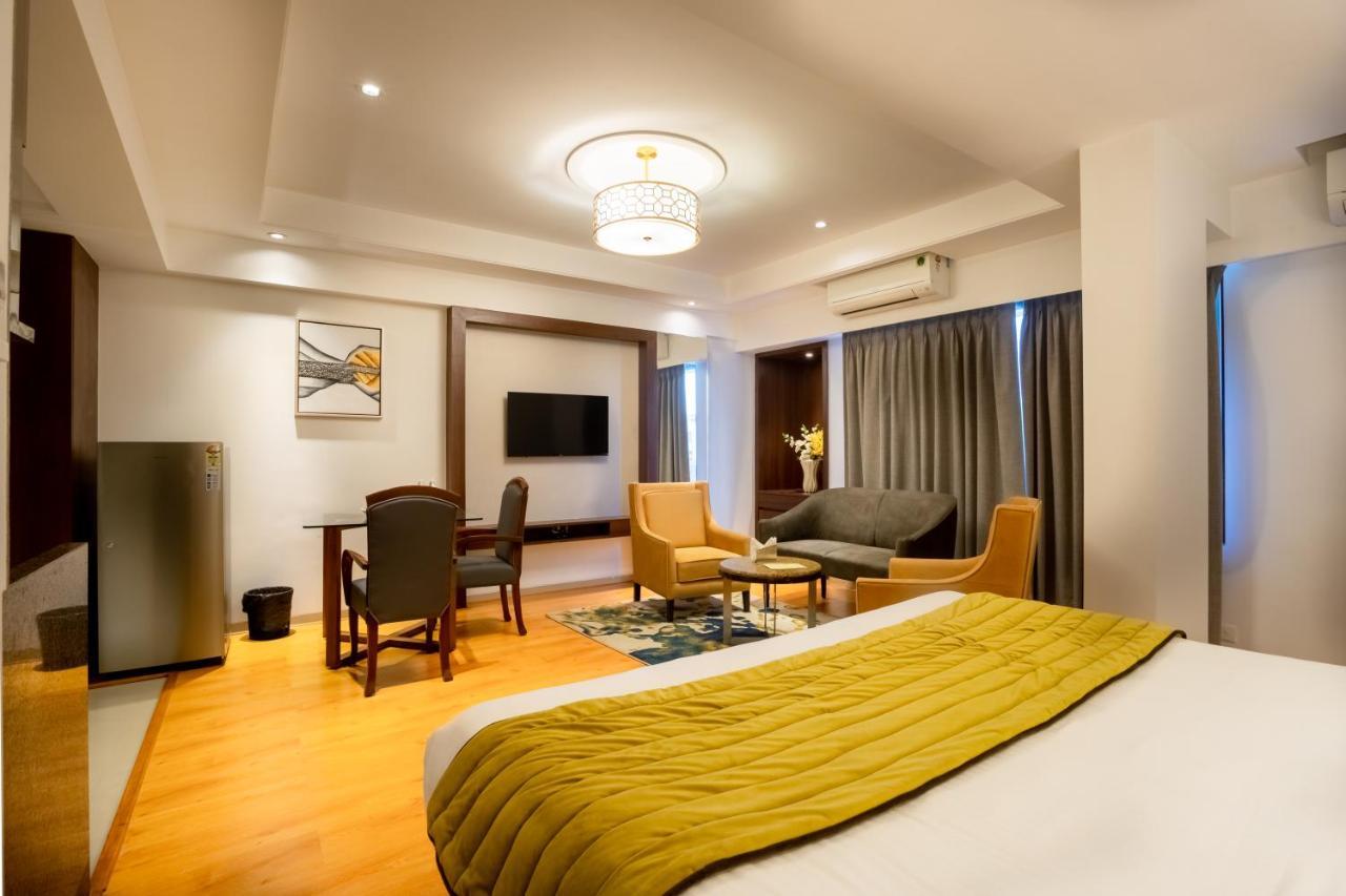 Freesia By Express Inn Pālghar Extérieur photo
