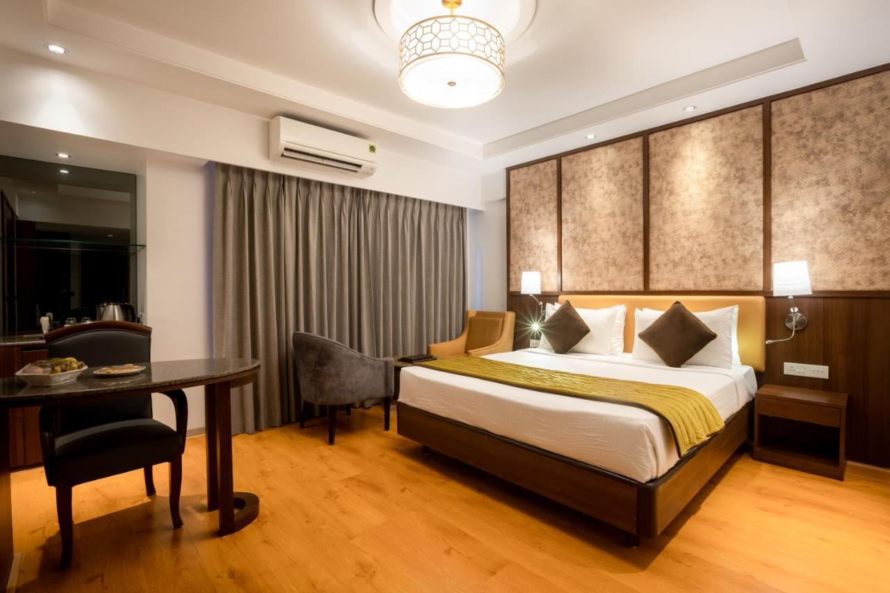 Freesia By Express Inn Pālghar Extérieur photo
