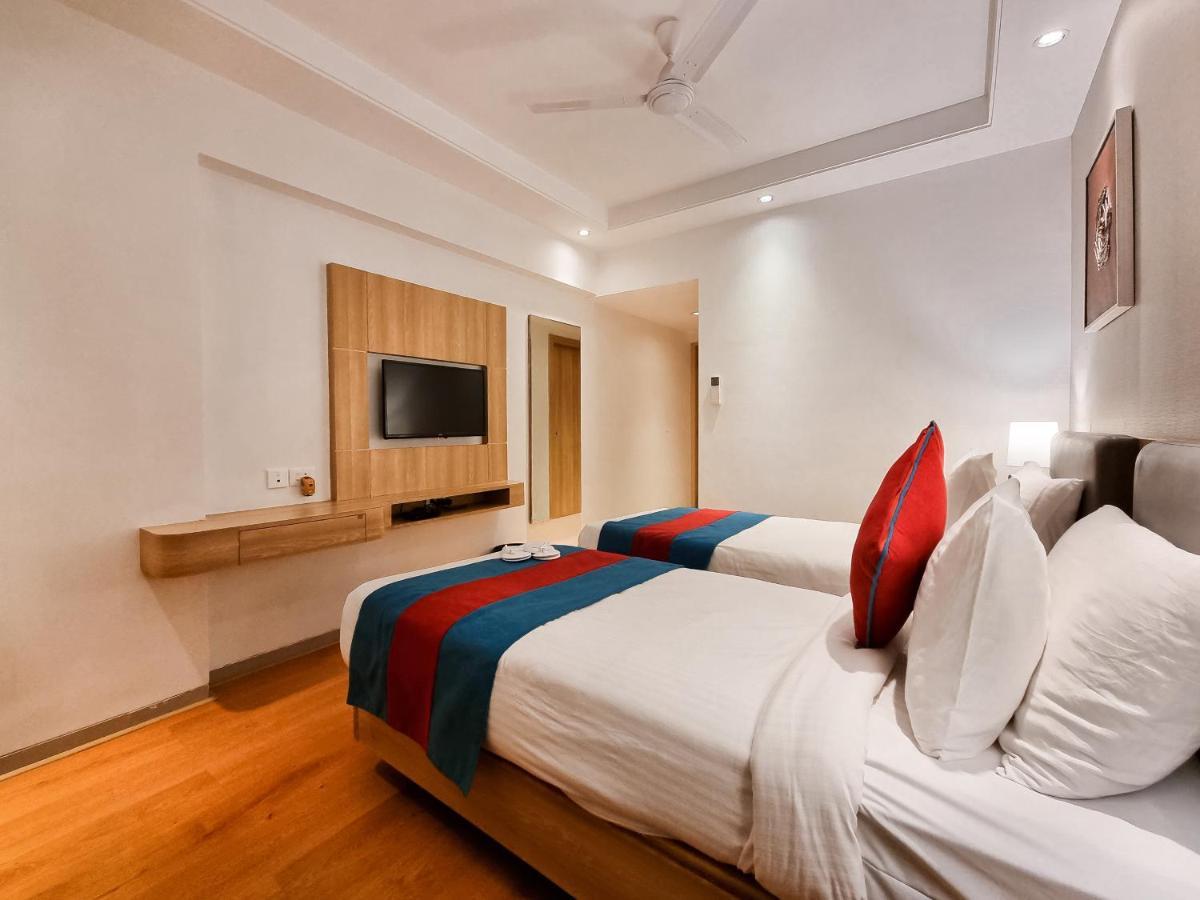 Freesia By Express Inn Pālghar Extérieur photo