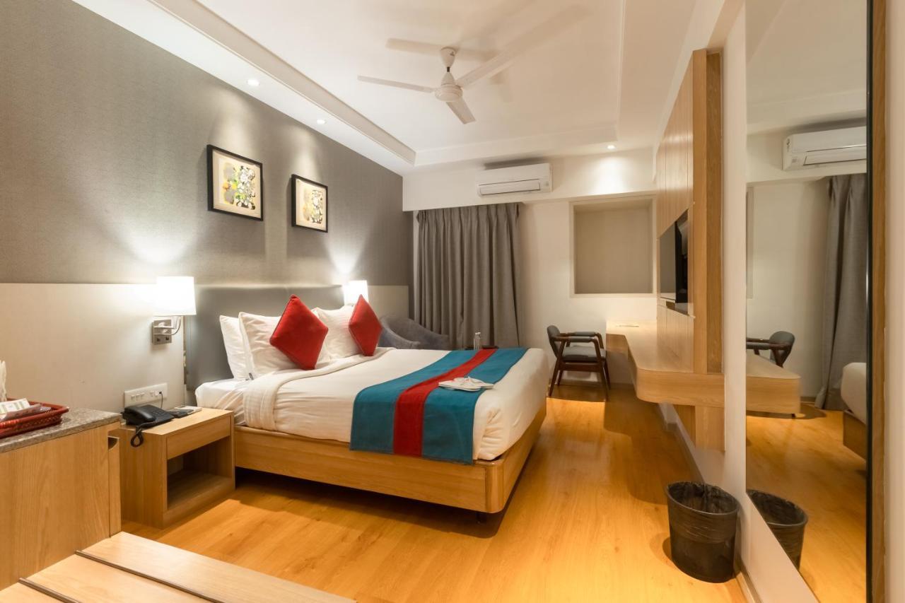 Freesia By Express Inn Pālghar Extérieur photo